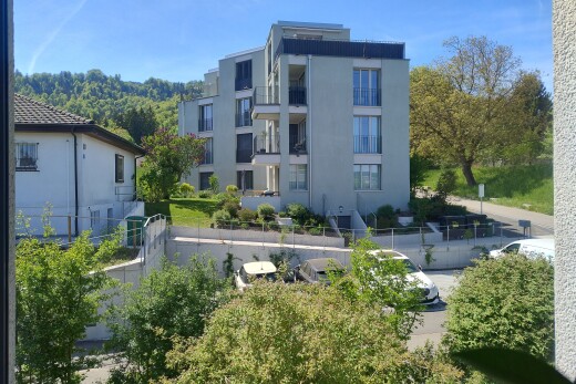 außenansicht mit day time, zaun, blick auf wohnanlage, und apartment complex view