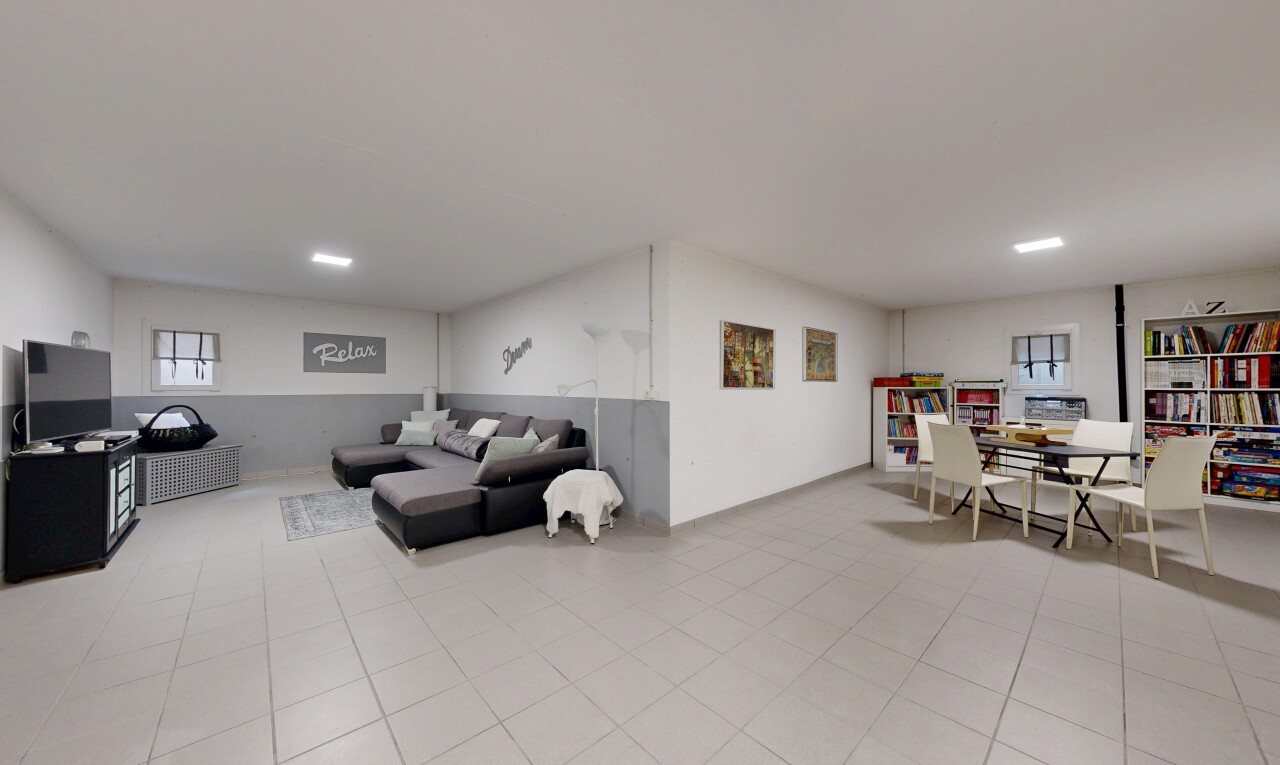 salon / salle à manger avec inside property, lumière naturelle, natural light, cloison sèche, et drywall