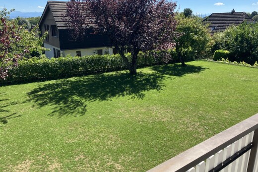 jardin avec day time, from property, et pelouse