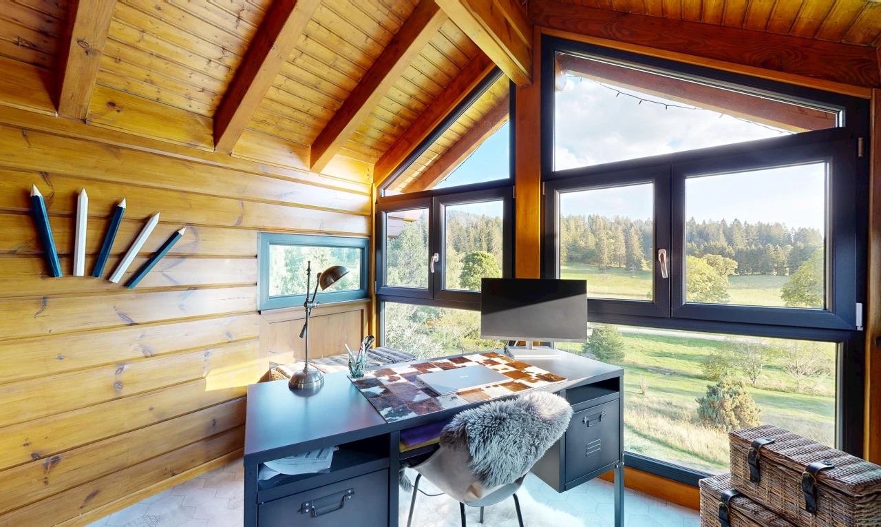 büro mit high end ceiling, wood ceiling, holzdecke, vaulted ceiling, und dachschräge