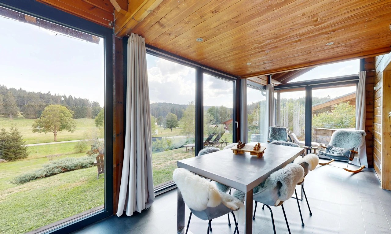 esszimmer mit holzdecke, wood ceiling, wintergarten, high end ceiling, und view focus