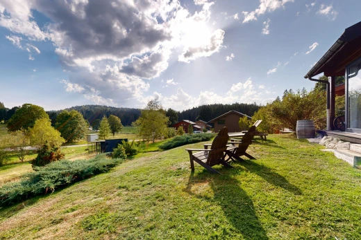 garten mit from property, rasen, view focus, und day time