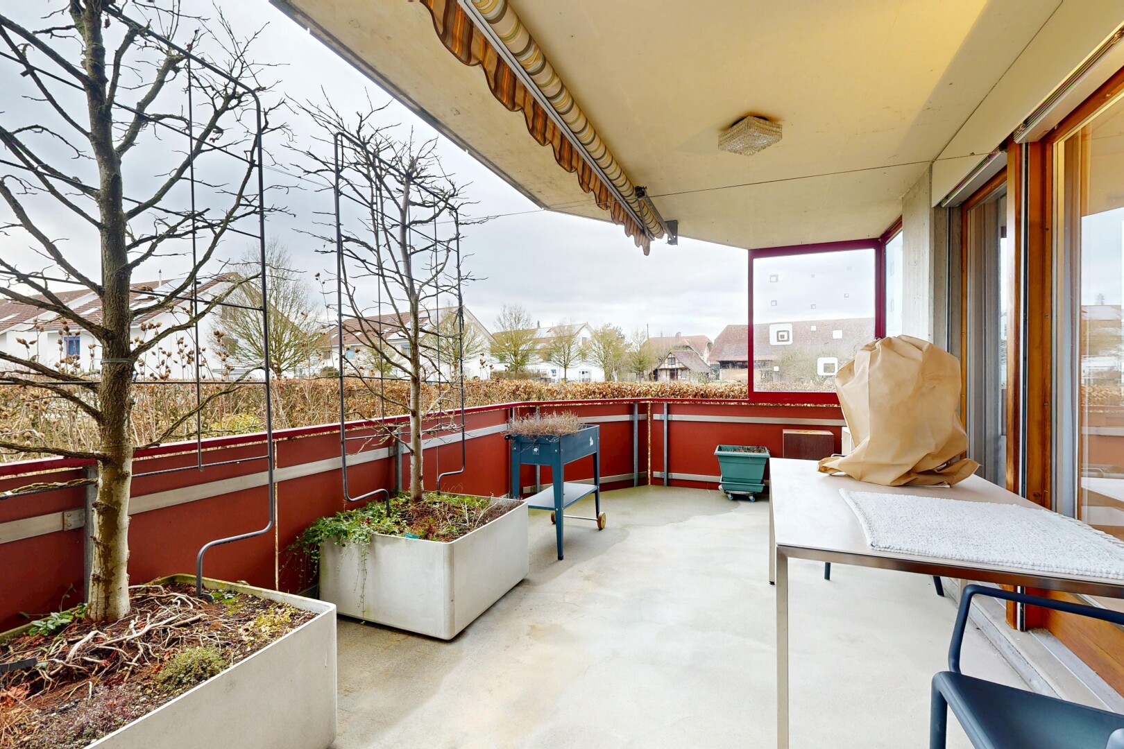 terrasse avec overcast, from property, clôture, et terrasse