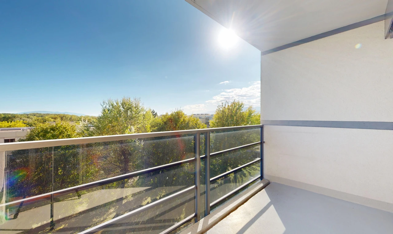 balkon mit balkon, from property, view focus, und day time