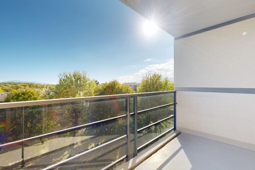 balkon mit balkon, from property, view focus, und day time