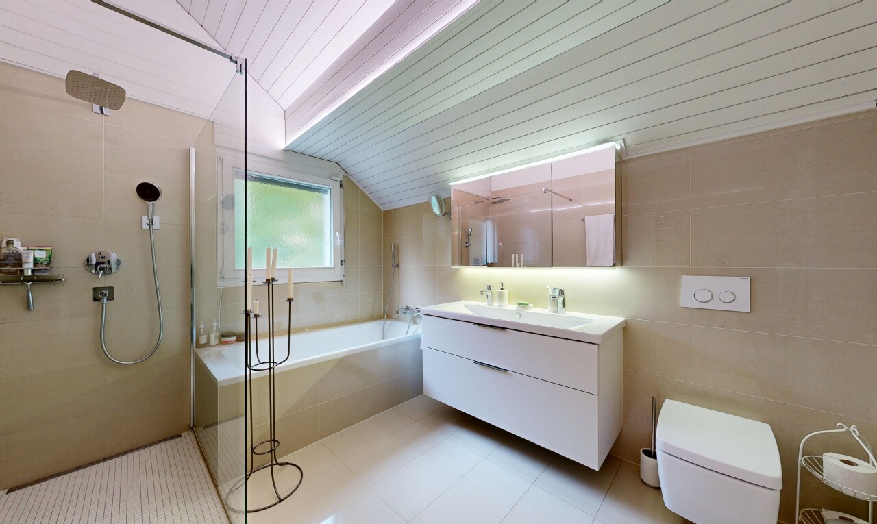 bad mit bad, light floor, doppelwaschtisch, dusche, und komplettes badezimmer