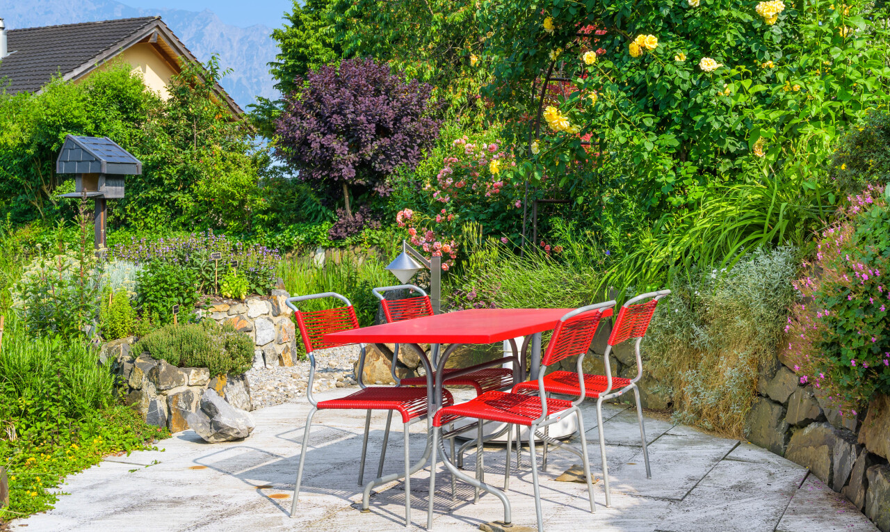 terrasse avec terrasse, day time, et coin repas extérieur