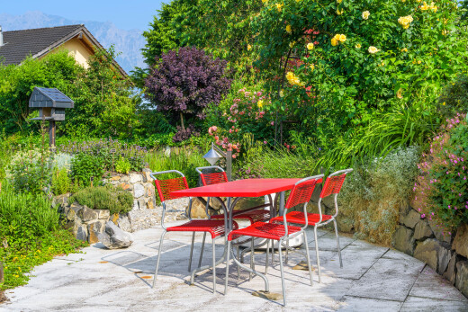 terrasse avec terrasse, day time, et coin repas extérieur