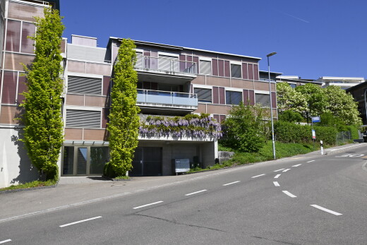view of apartment building / complex