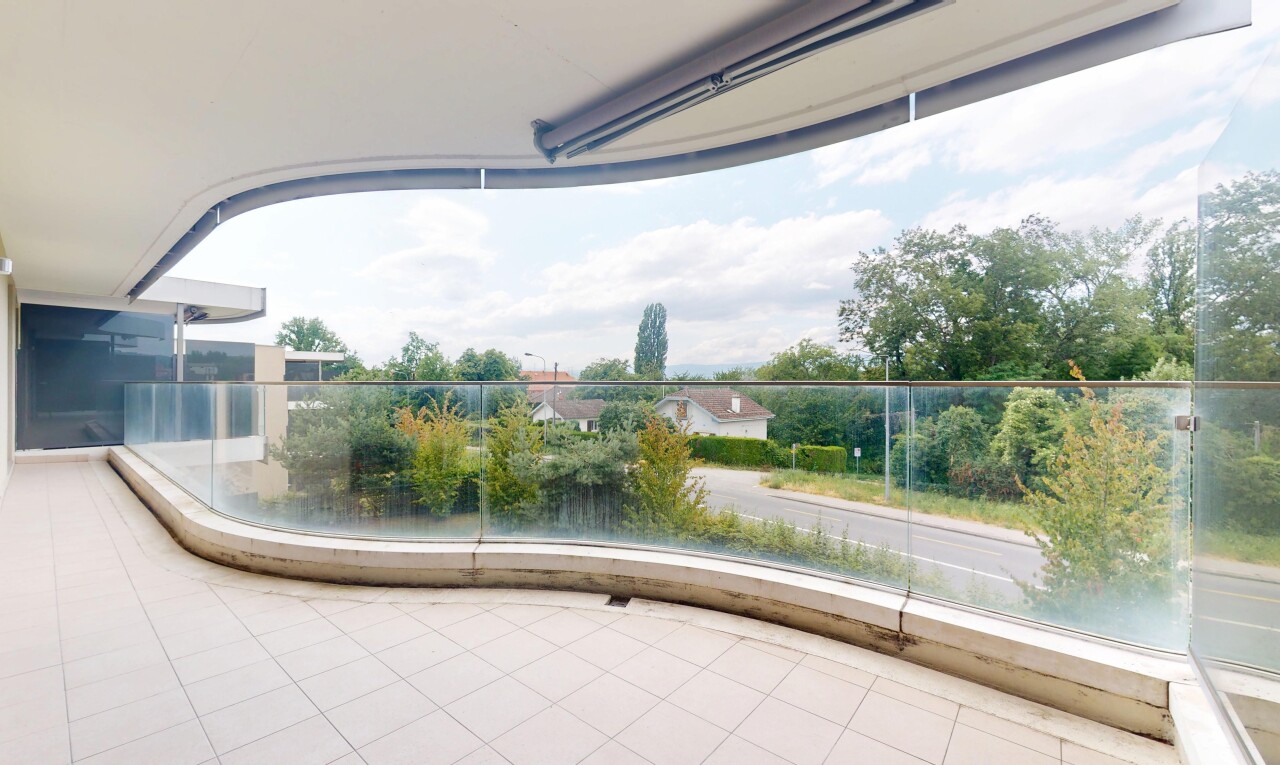 terrasse avec balcon