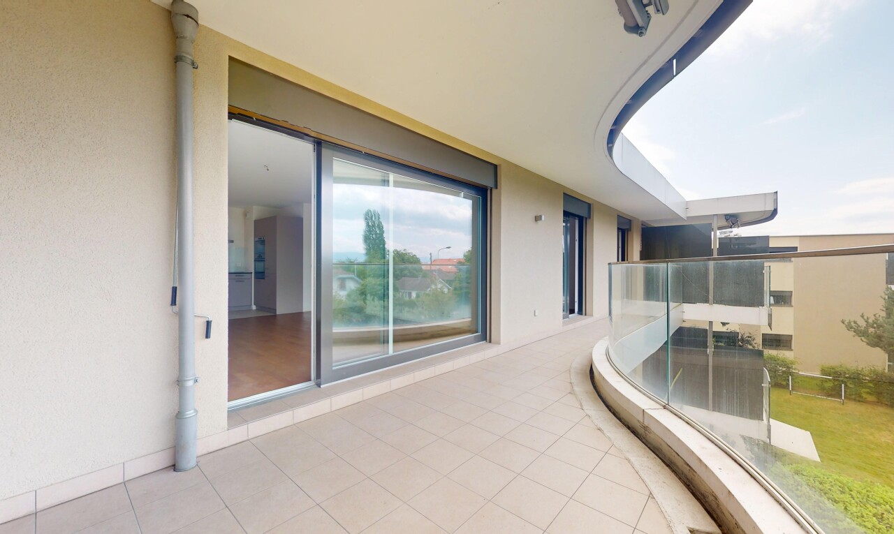 terrasse avec balcon