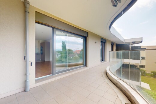 terrasse avec balcon