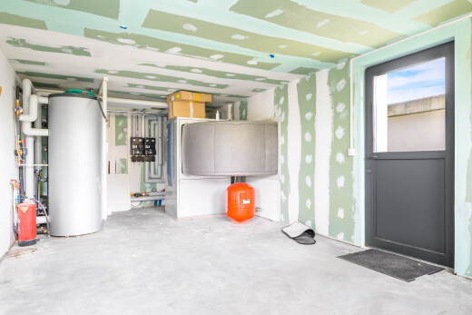 parking avec inside property et chauffe-eau