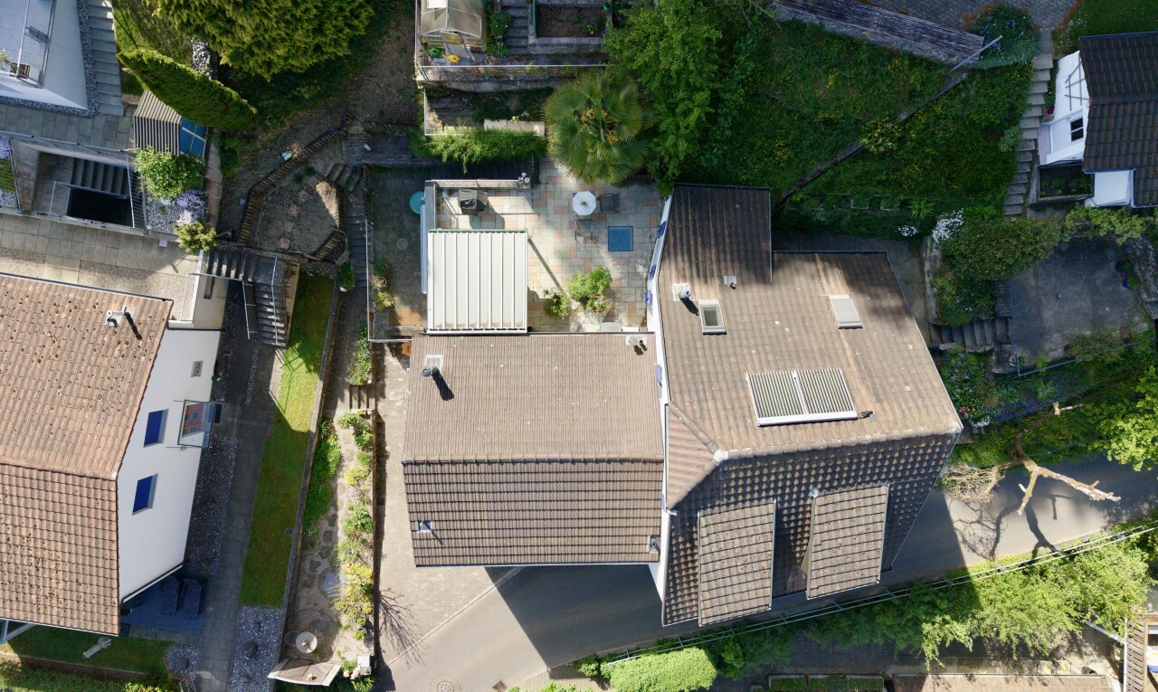 façade avec aerial view