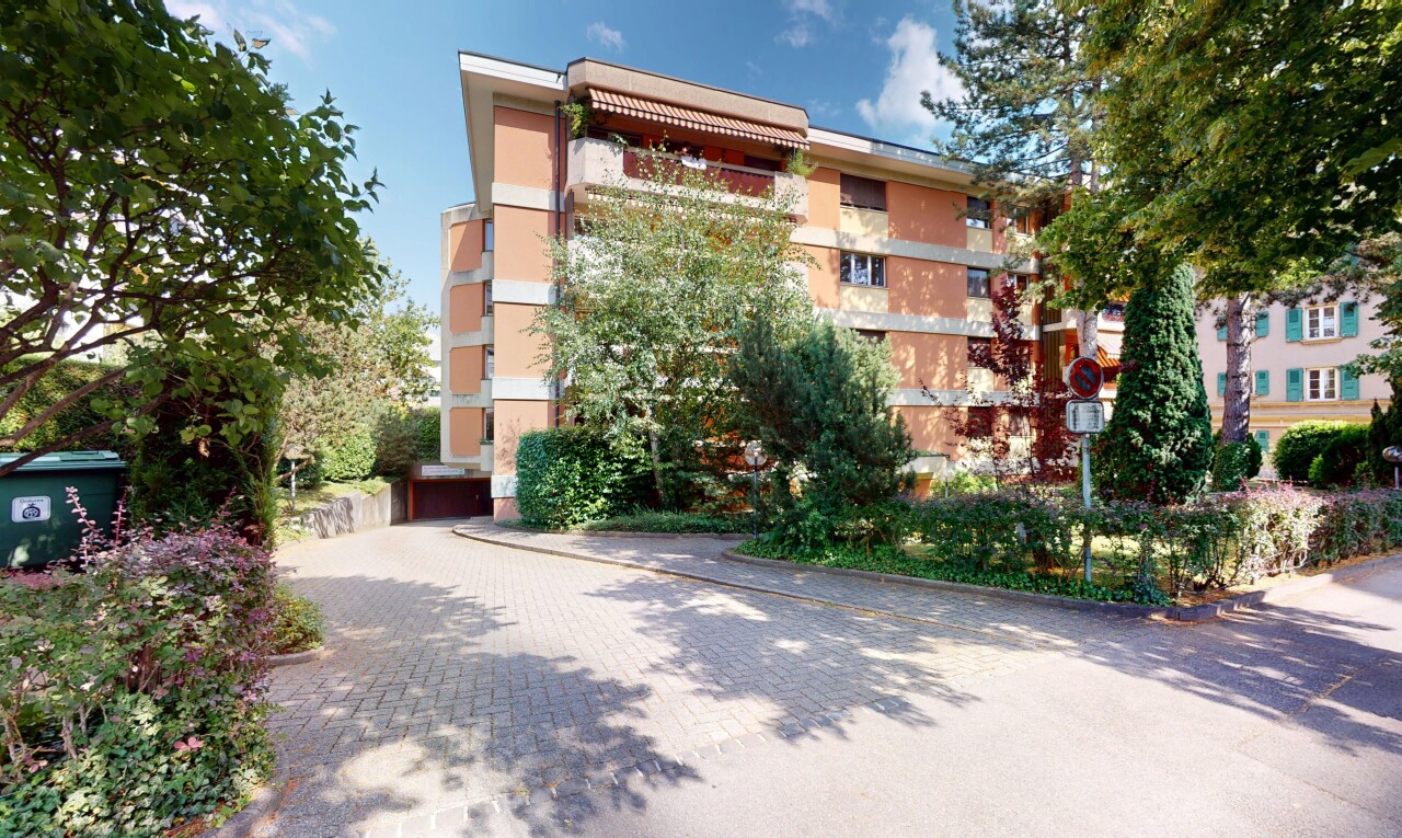 außenansicht mit day time, property visible, apartment complex view, und blick auf wohnanlage