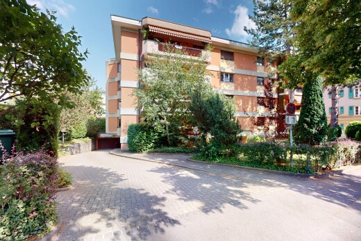 extérieur du bâtiment avec day time, property visible, apartment complex view, et vue sur le complexe d'appartements