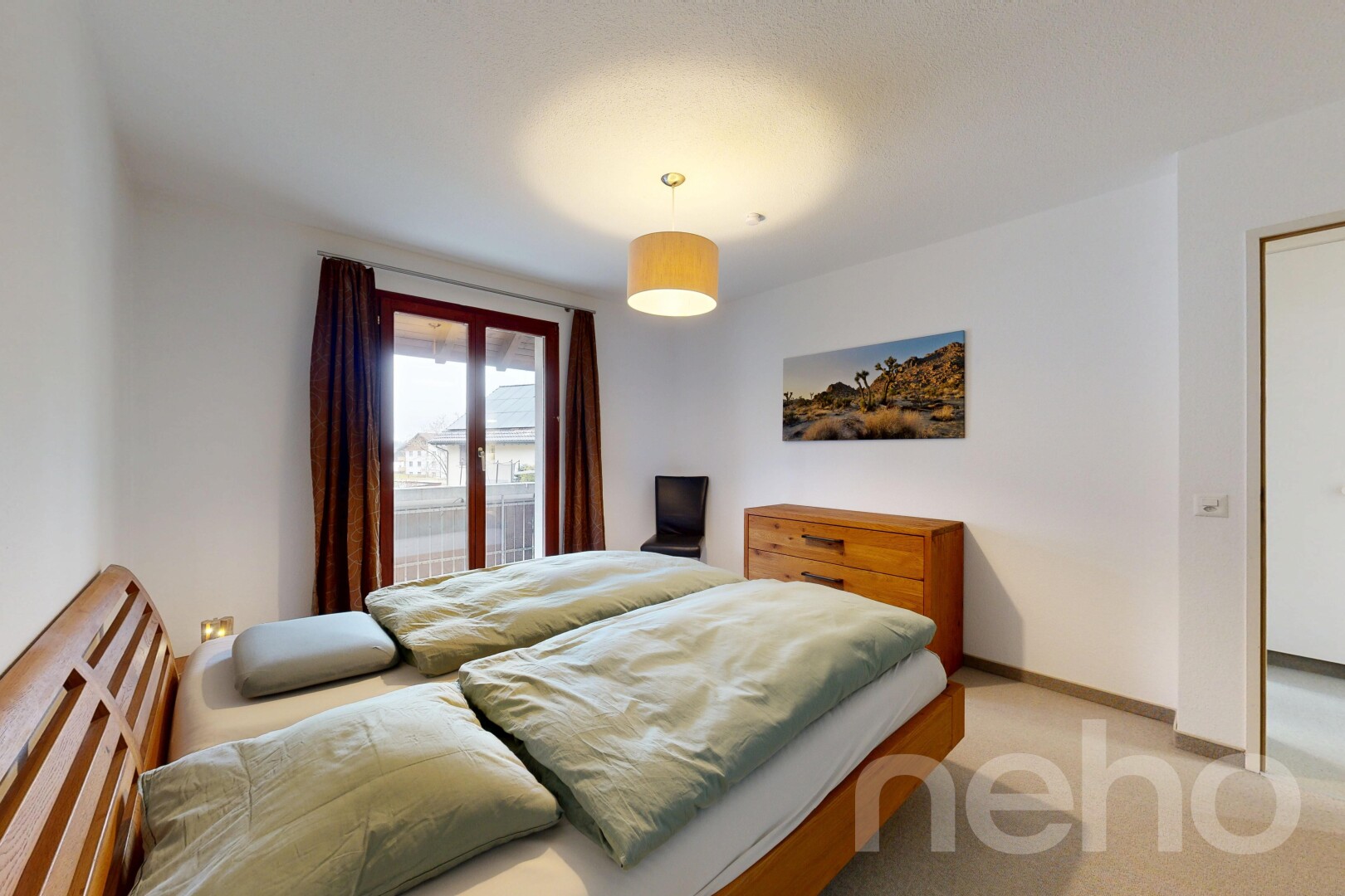 chambre avec inside property, drywall, cloison sèche, carpet, et moquette