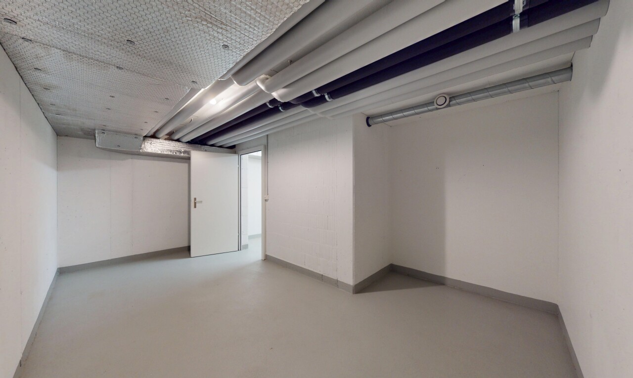 parking avec inside property