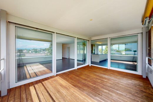 terrasse avec inside property