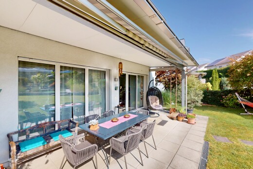 terrasse mit property visible, essbereich im freien, terrasse, day time, und rasen