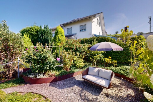 garten mit day time und property visible