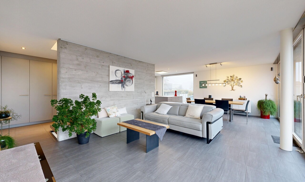 salon / salle à manger avec inside community, lumière naturelle, natural light, mur en béton, et concrete wall