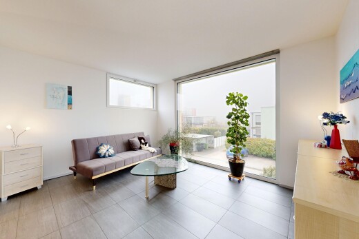 wohnzimmer mit natürliches licht, natural light, gipskartonwand, drywall, und inside property