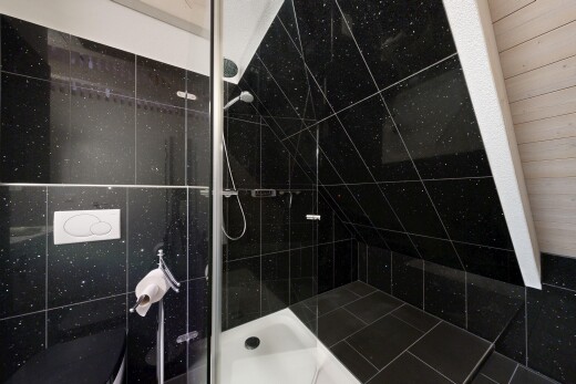 bad mit dusche und komplettes badezimmer