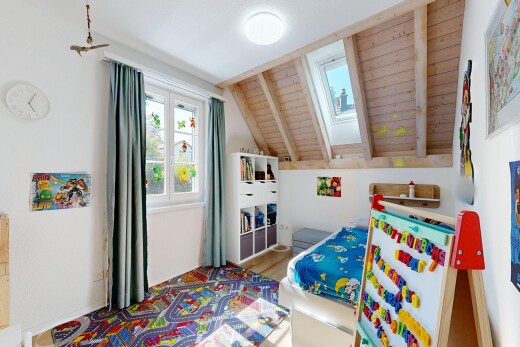 zimmer / schlafzimmer mit beamed ceiling, balkendecke, vaulted ceiling, dachschräge, und high end ceiling