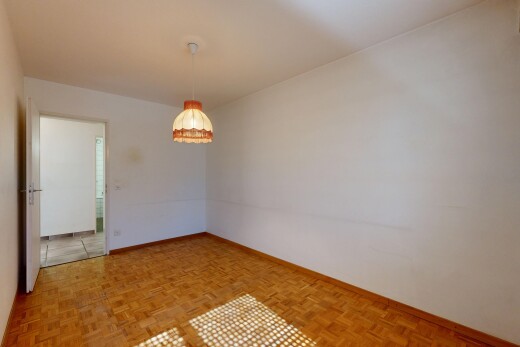 pièce vide avec drywall, cloison sèche, inside property, baseboards wall, et plinthes murales