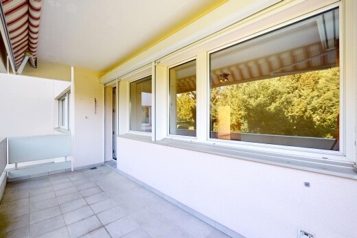 terrasse avec property visible