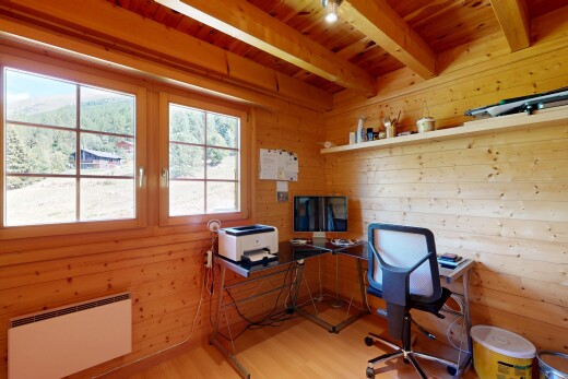 büro mit kühler, dated wood wall, holzwand, wood wall, und balkendecke