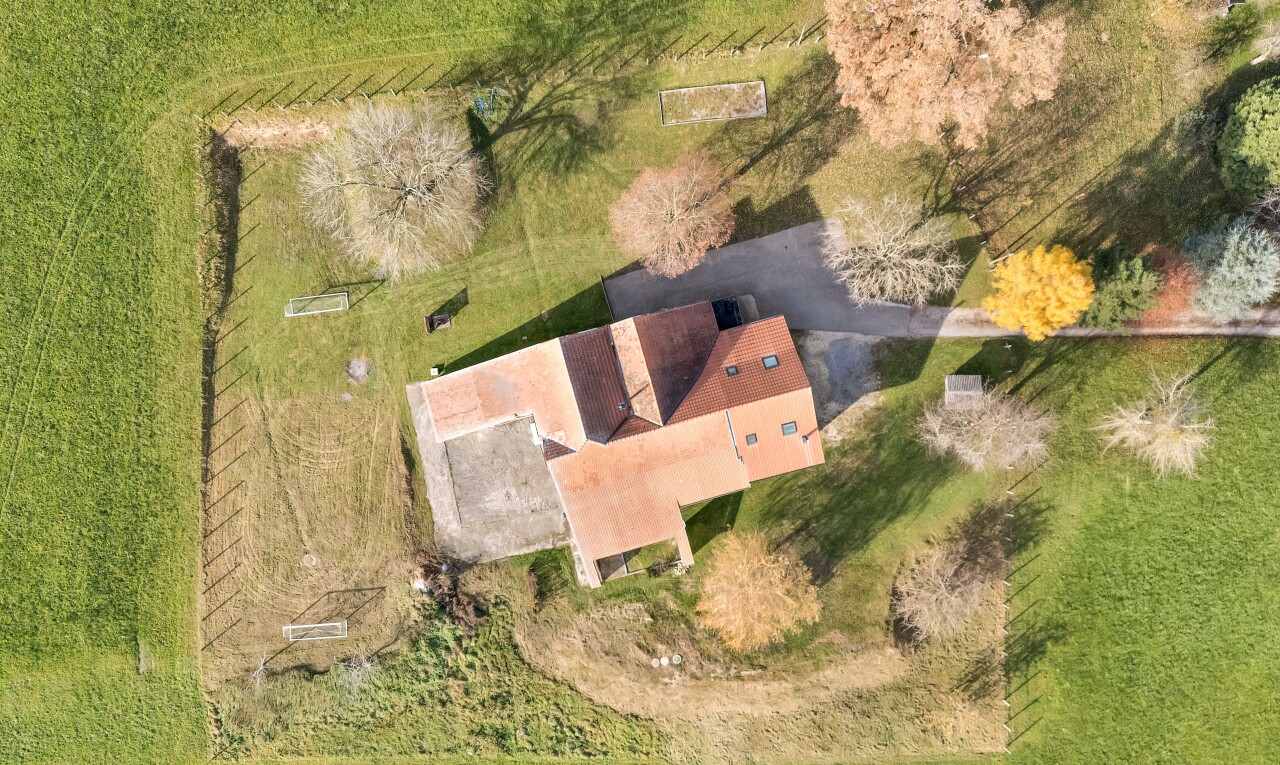 aerial map of property and surrounding area