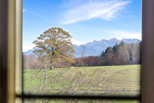 vue sur la montagne avec vue sur la montagne, mountain view, day time, et inside community