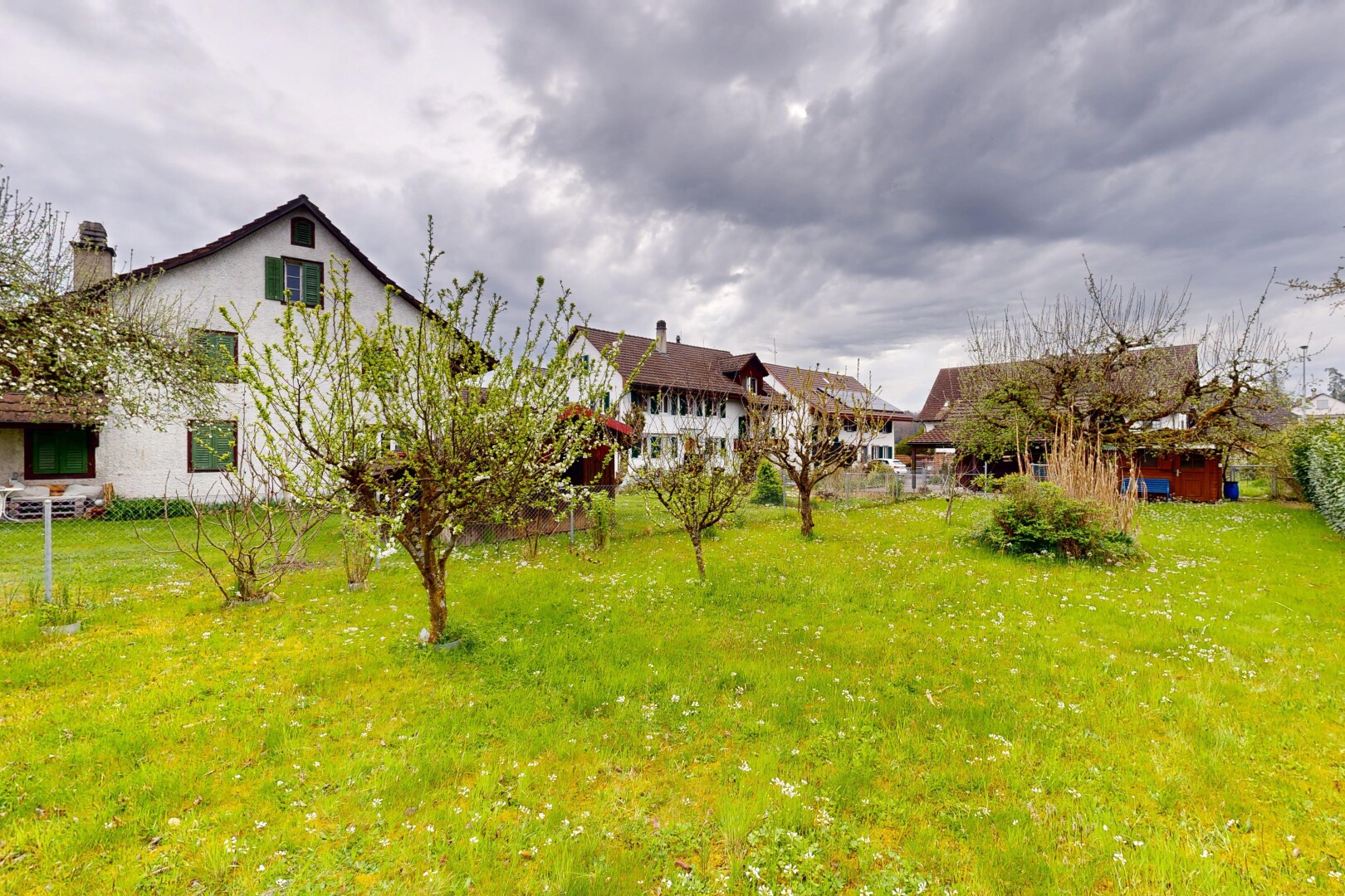 garten mit overcast und rasen