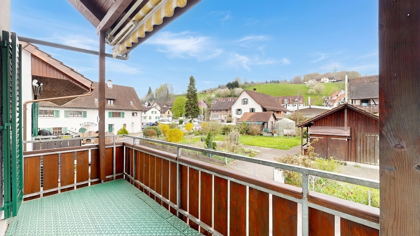 balkon mit from property, day time, wohngebietblick, und residential view
