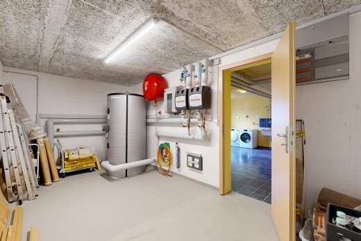 espace intérieur avec inside community, drywall, et concrete floor