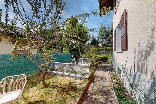 jardin avec from property, day time, et clôture