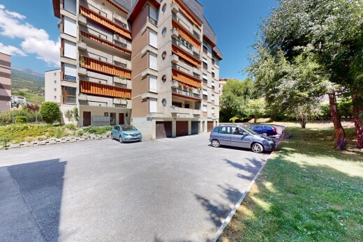 außenansicht mit property visible, day time, blick auf wohnanlage, und apartment complex view