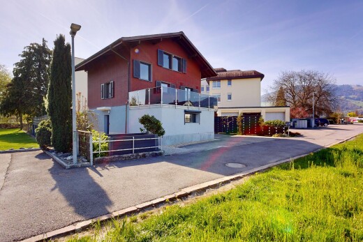 außenansicht mit property visible und day time