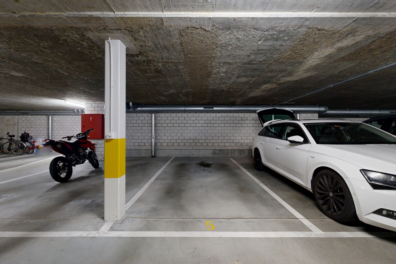 parking avec parking souterrain