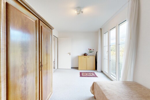 chambre avec inside property, natural light, lumière naturelle, drywall, et cloison sèche