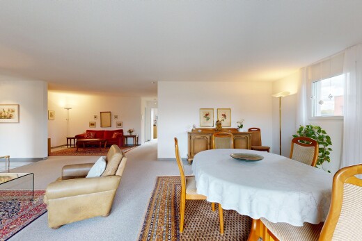 salon / salle à manger avec inside property, cloison sèche, drywall, moquette, et carpet