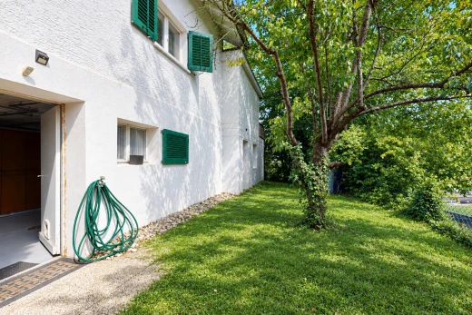 garten mit property visible, from property, rasen, und zaun