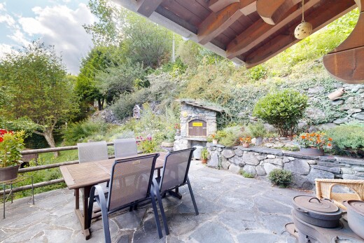 terrasse avec from property, coin repas extérieur, et terrasse