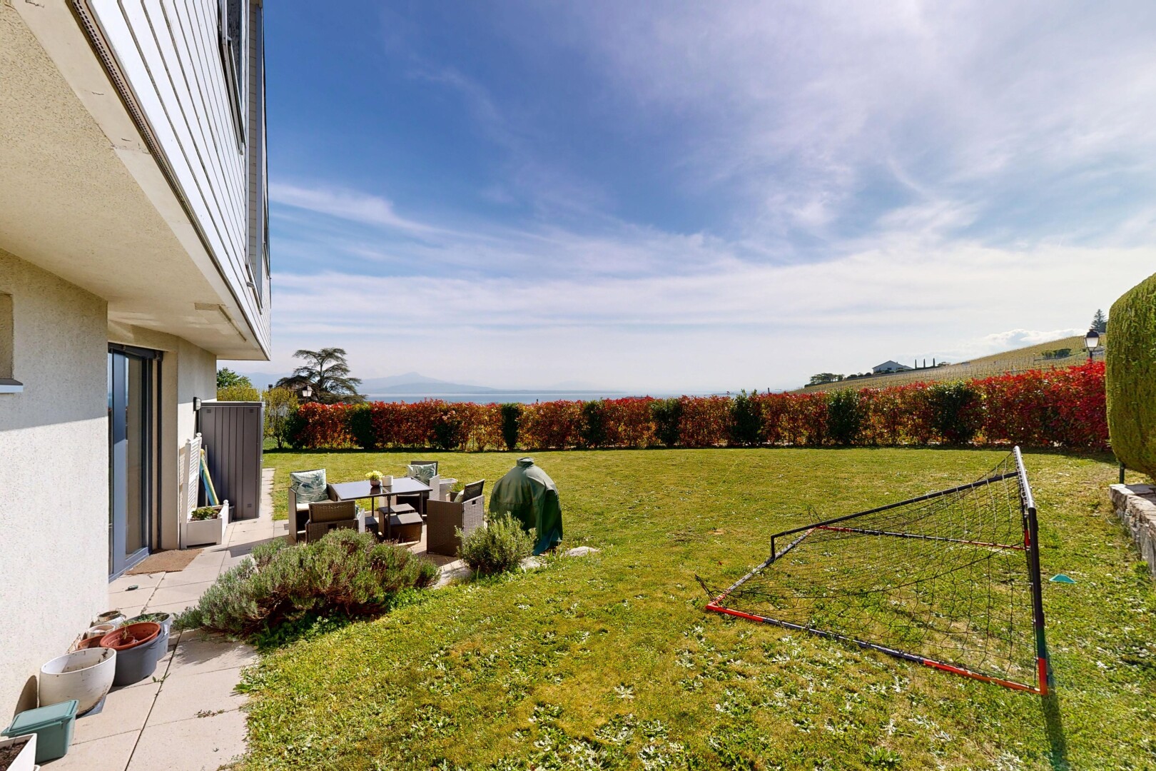 garten mit from property, terrasse, day time, und wohnraum im freien