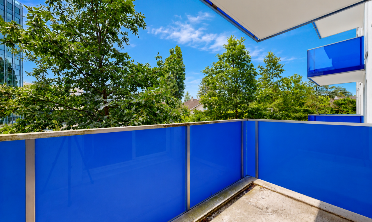 piscine avec balcon, day time, et from property