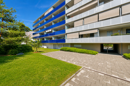 außenansicht mit apartment complex view, blick auf wohnanlage, from community, und day time