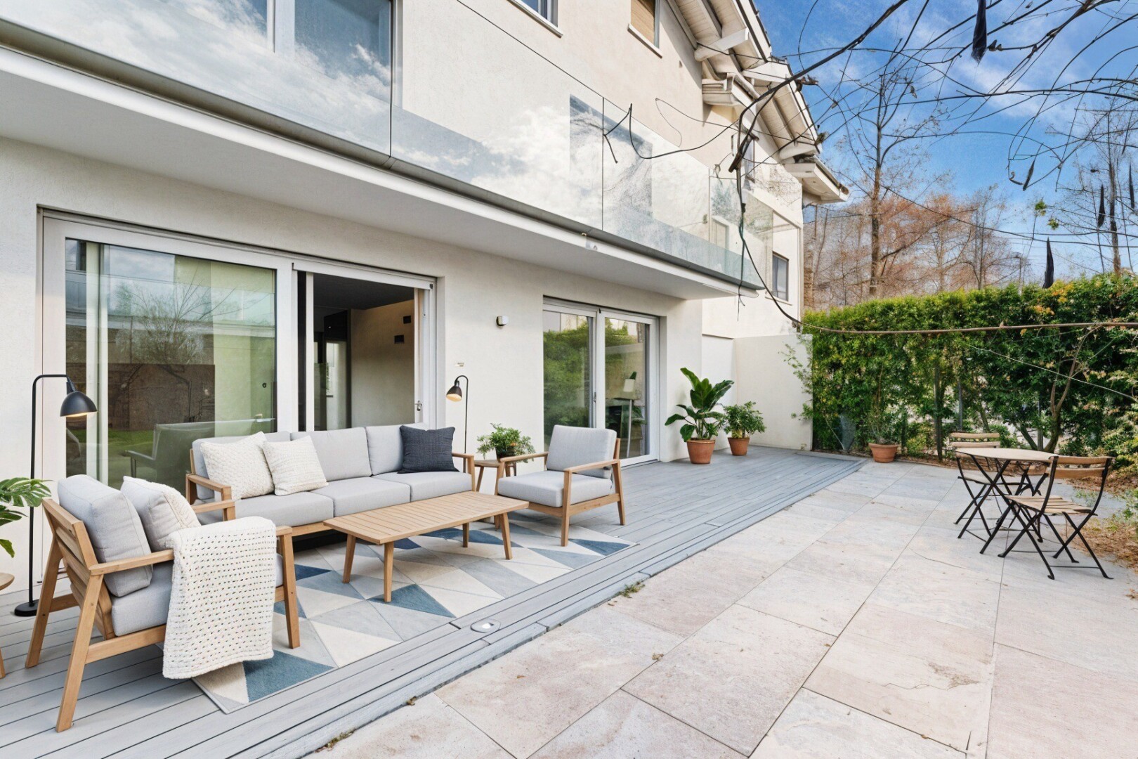 terrasse mit day time, from property, und wohnraum im freien