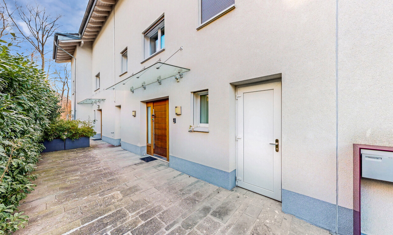 terrasse mit property visible